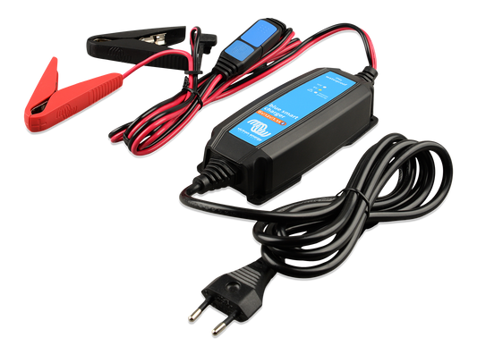 Blue Smart IP65 Charger 6V/12V-1,1 120V NEMA 1-15 Retail