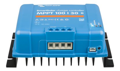 Victron SmartSolar MPPT 100/30 solar charge controller, front view